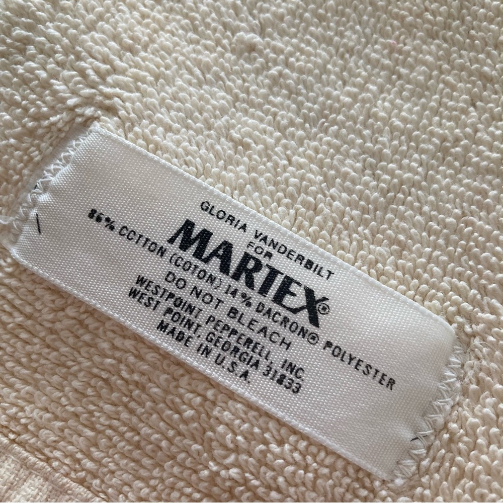 Vintage Martex Seashell towels by Gloria Vanderbilt set of 3 - Picture 8 of 8